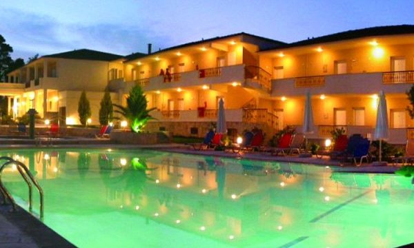Paradise Hotel, Κρυοπηγή, Χαλκιδική Paradise Hotel, Κρυοπηγή, Χαλκιδική