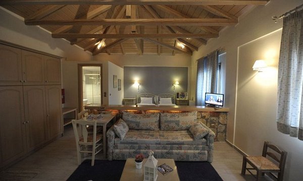 Hotel Πλειάδες, Λίμνη Στυμφαλία, Ορ. Κορινθία Hotel Πλειάδες, Λίμνη Στυμφαλία, Ορ. Κορινθία