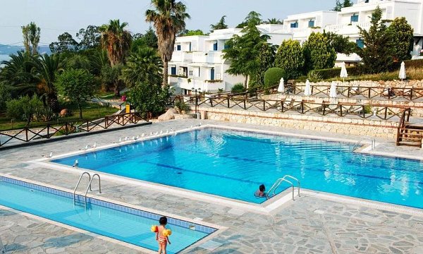 Agionissi Resort Chalkidiki, Αμμουλιανή, Χαλκιδική Agionissi Resort Chalkidiki, Αμμουλιανή, Χαλκιδική