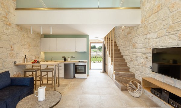Mint Retreat Suites, Καλάνδρα, Χαλκιδική Mint Retreat Suites, Καλάνδρα, Χαλκιδική