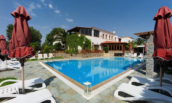 Castello Rosso, Νέα Στύρα, Εύβοια Castello Rosso, Νέα Στύρα, Εύβοια